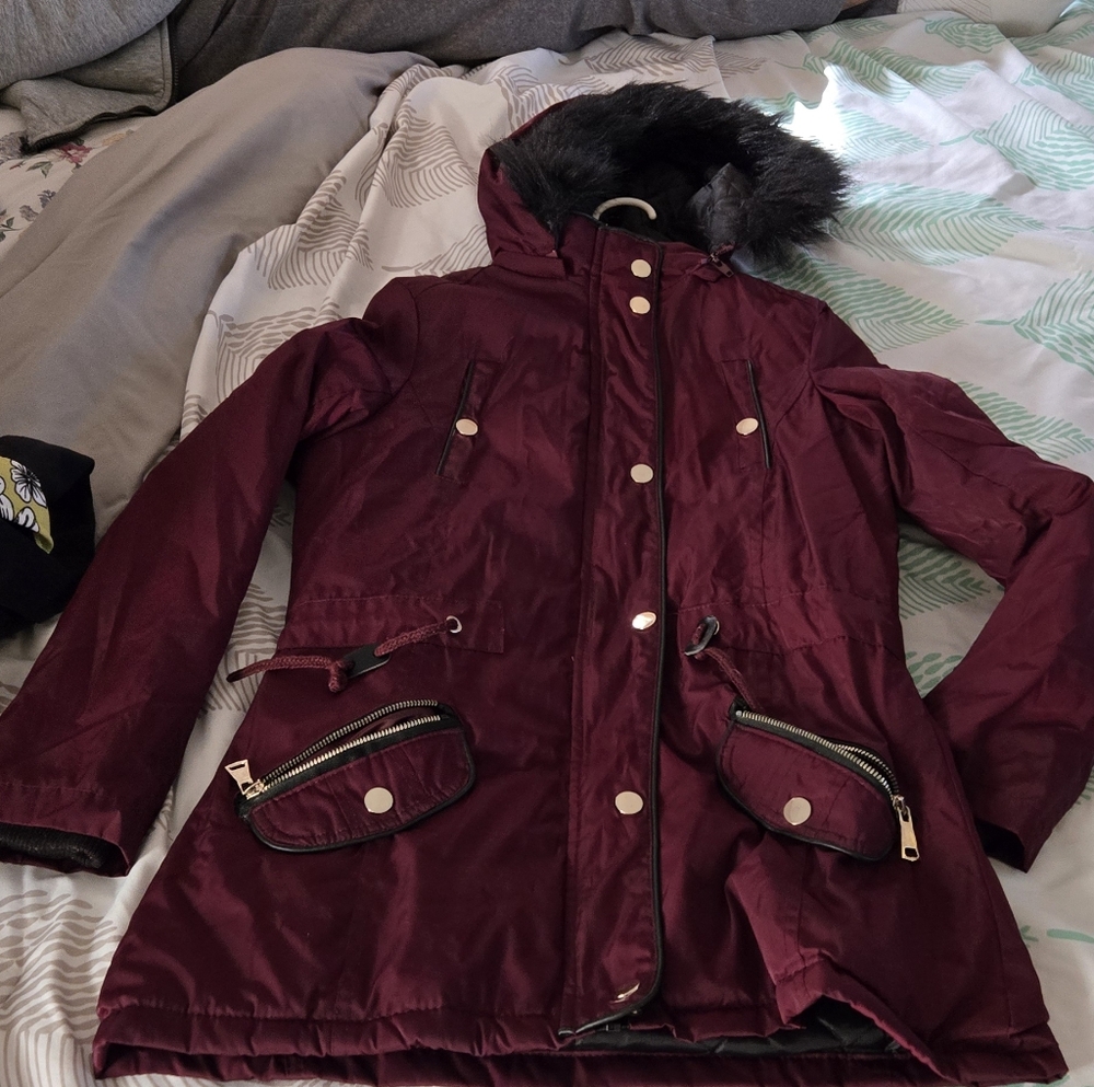Snobbish Collection Women's Maroon Parka Fleece Faux Fur Jacket Size Small